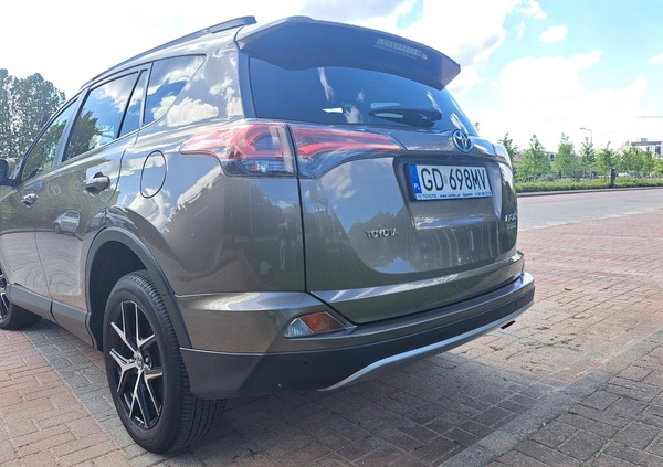 Toyota RAV4 cena 95000 przebieg: 92500, rok produkcji 2016 z Gdańsk małe 232